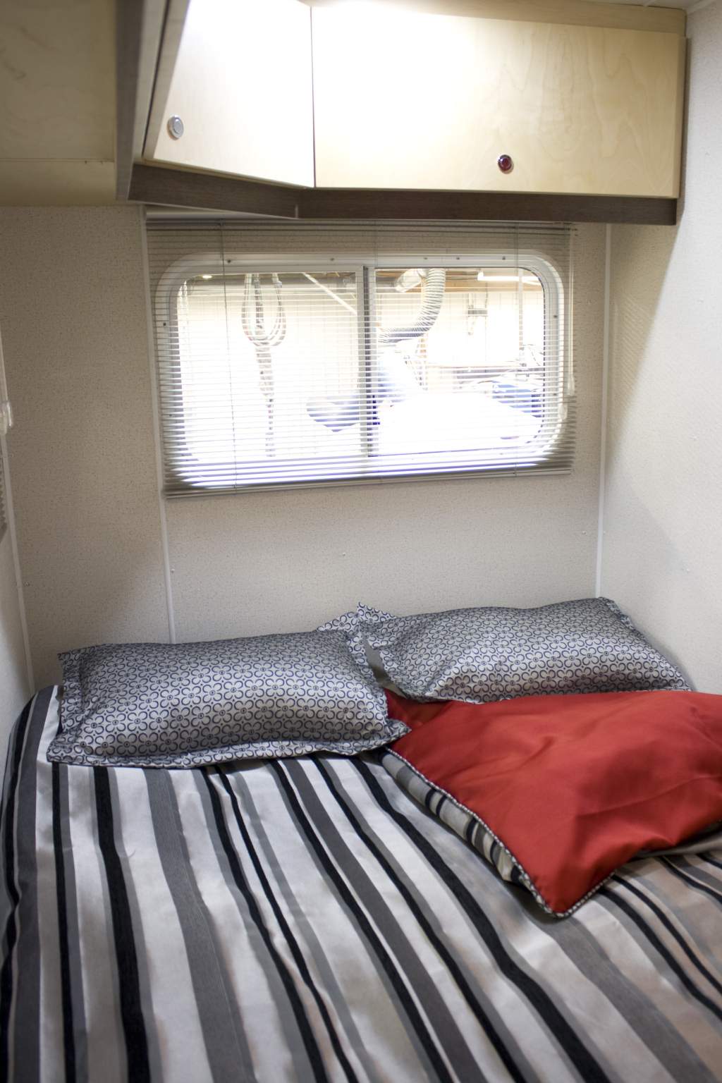 Southland Hybrid Recreational Vessel Pontoon Boat